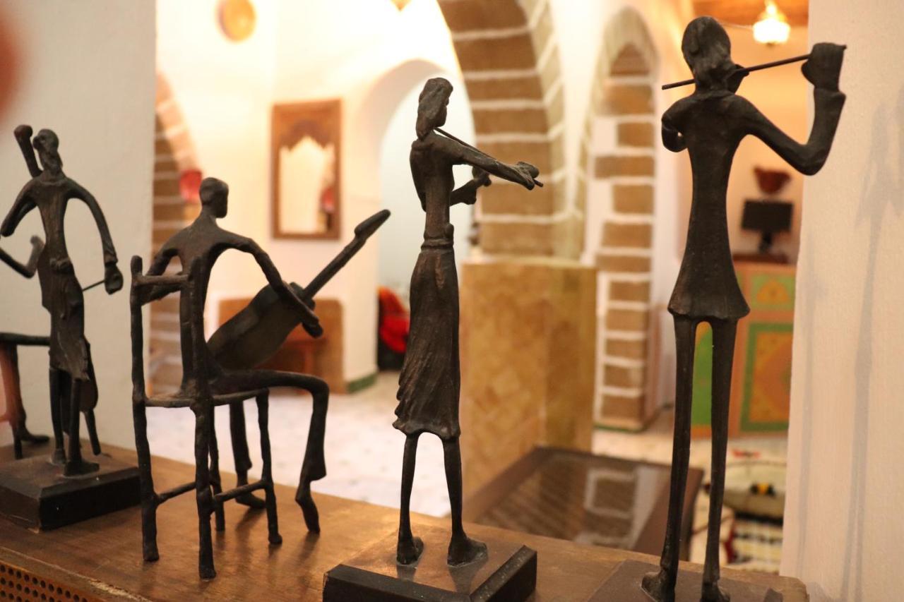 Hotel Dar El Qdima 에사우이라 외부 사진