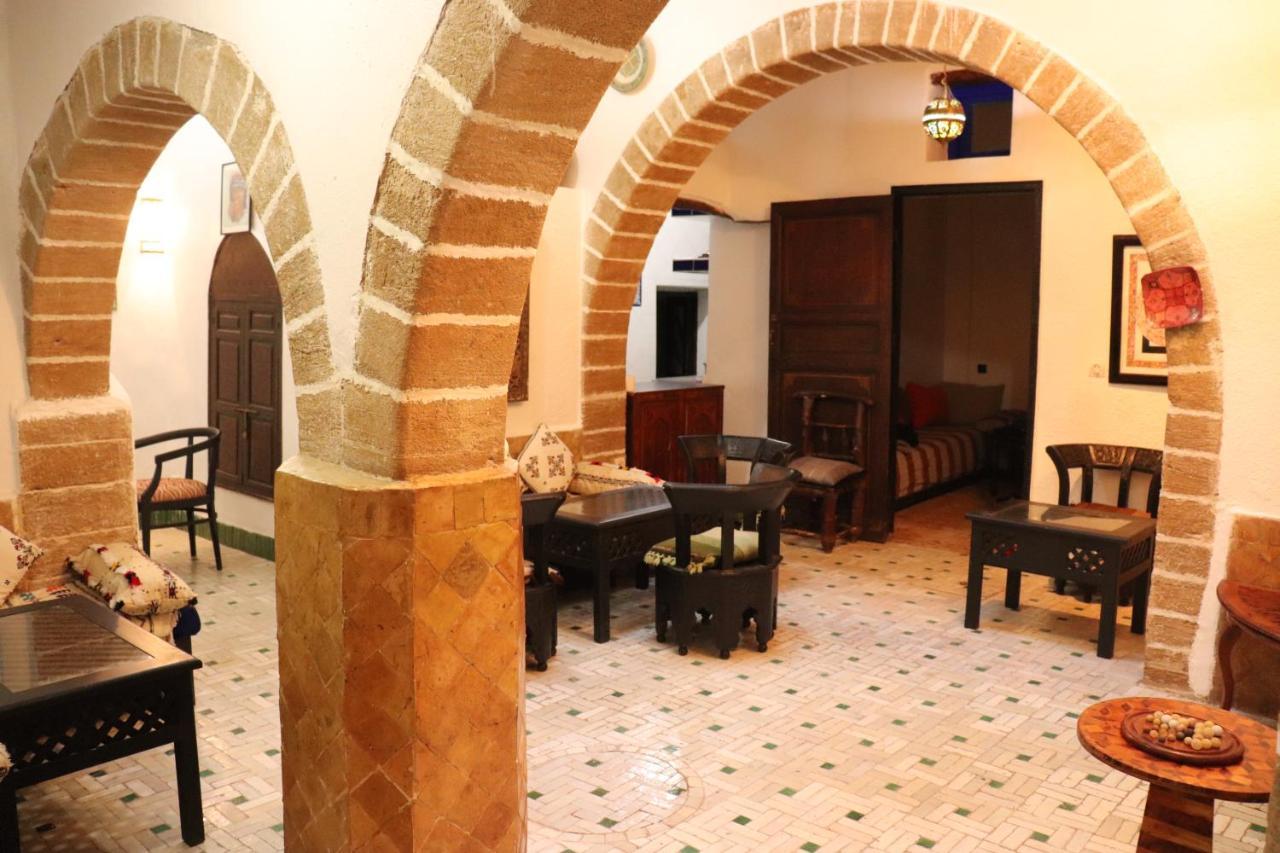 Hotel Dar El Qdima 에사우이라 외부 사진